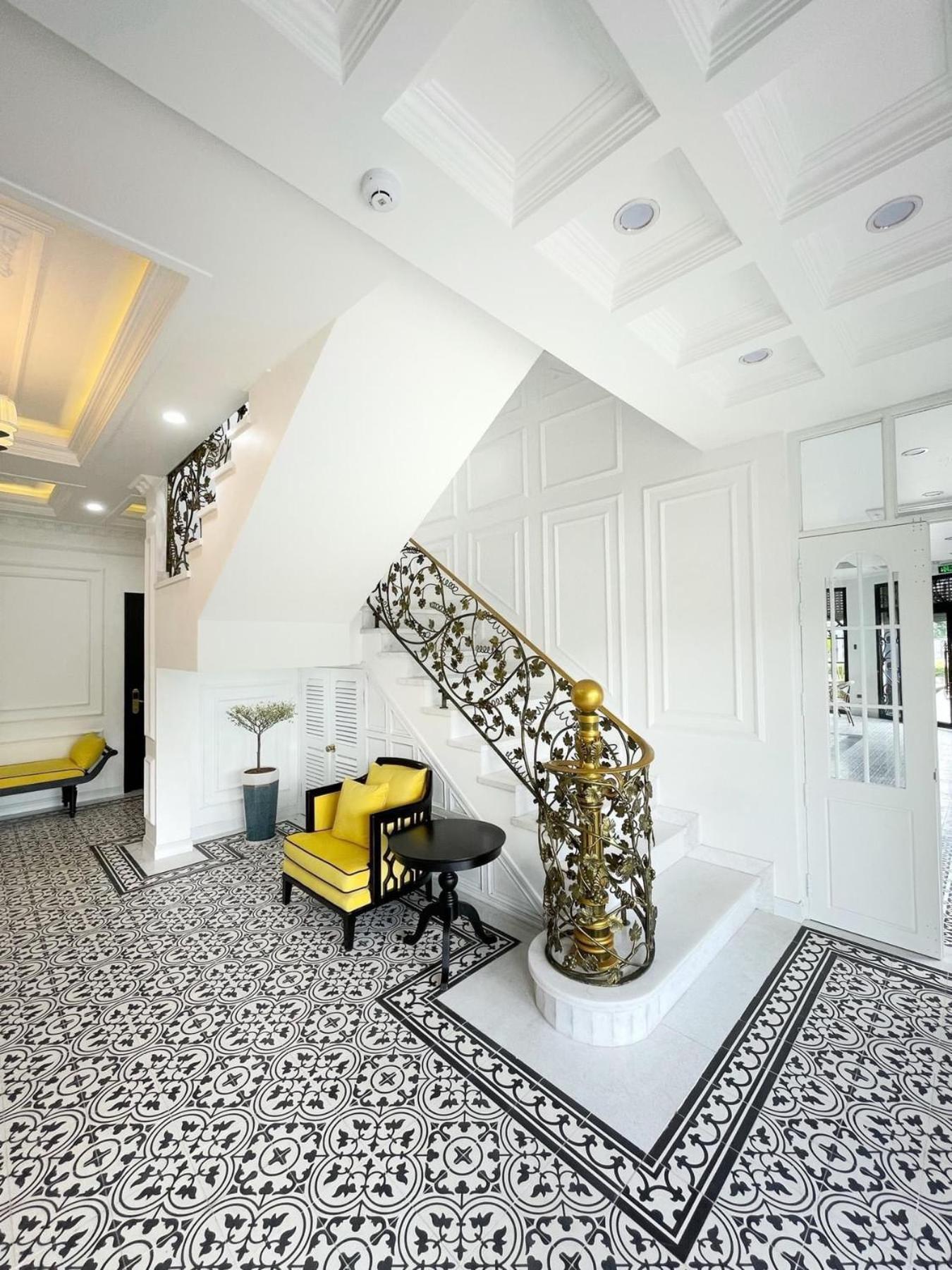 Vĩnh Long Paris Hotel & Cafe מראה חיצוני תמונה