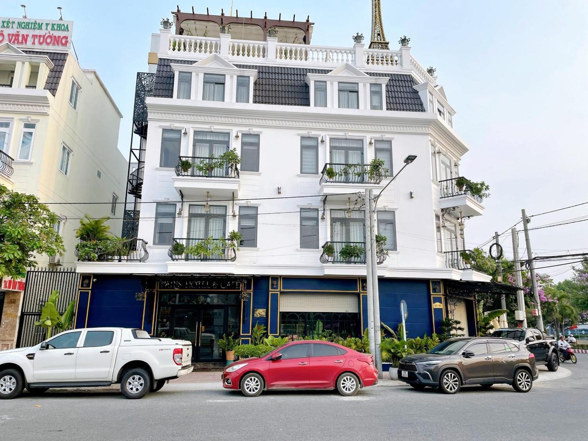 Vĩnh Long Paris Hotel & Cafe מראה חיצוני תמונה