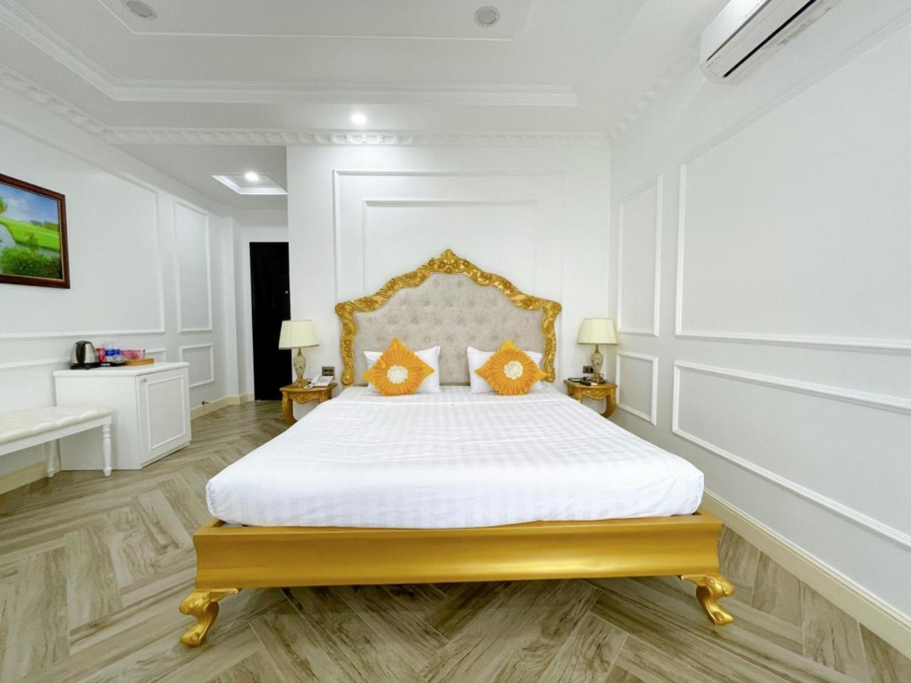 Vĩnh Long Paris Hotel & Cafe מראה חיצוני תמונה