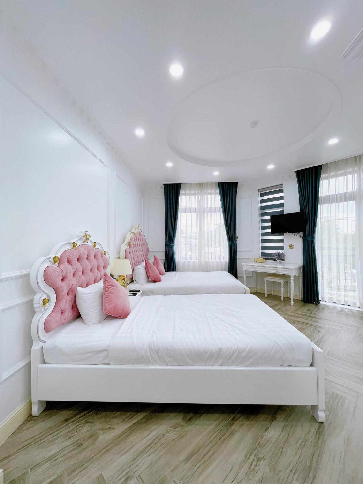 Vĩnh Long Paris Hotel & Cafe מראה חיצוני תמונה