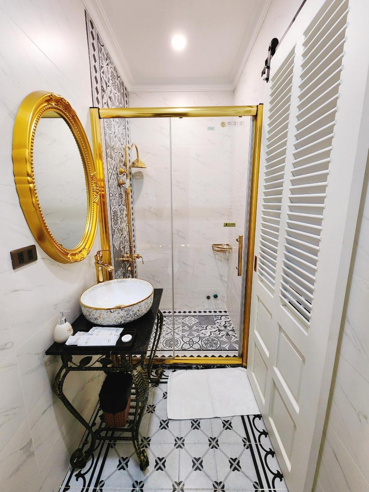 Vĩnh Long Paris Hotel & Cafe מראה חיצוני תמונה