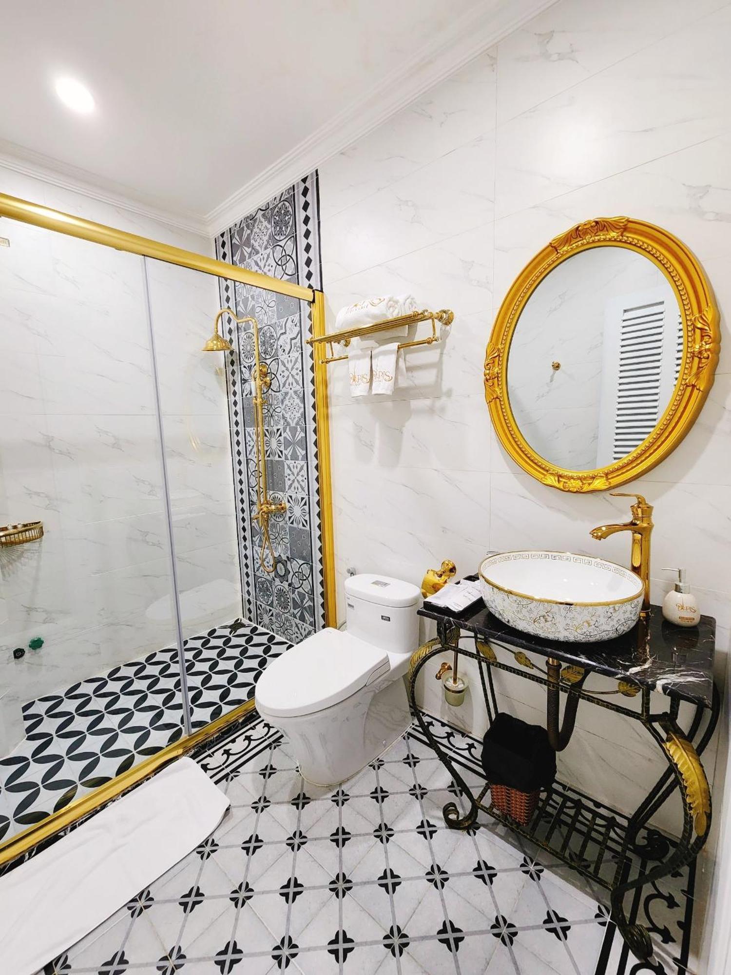 Vĩnh Long Paris Hotel & Cafe מראה חיצוני תמונה