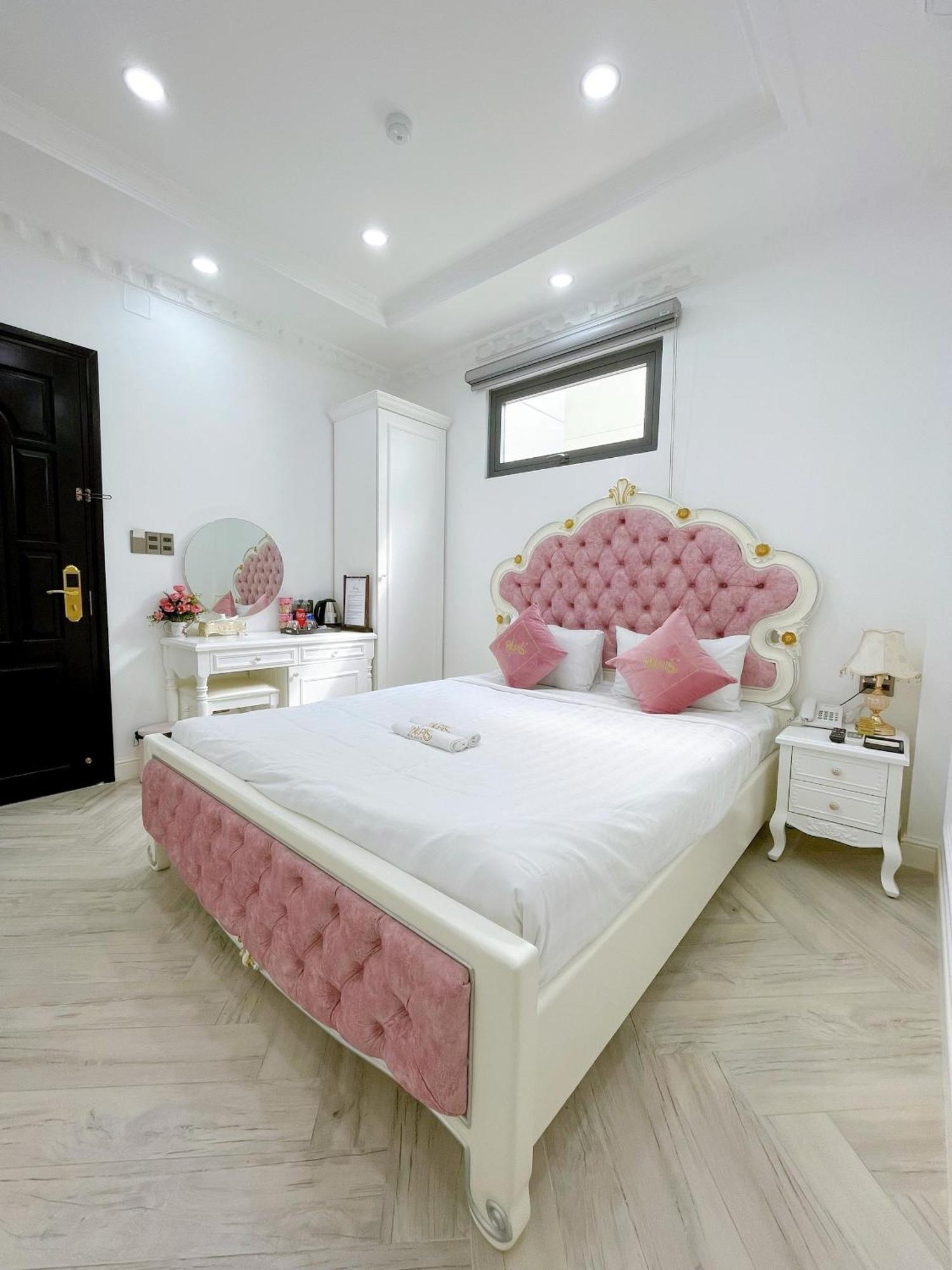 Vĩnh Long Paris Hotel & Cafe מראה חיצוני תמונה